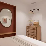 Exclusive Penthouse Plaza Merced Apartman